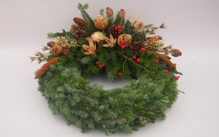 Zelený věnec s přízdobou hlavy č. 17