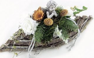 DEKORACE – SMUTEČNÍ FLORISTIKA Loďka, přírodní, bílá 40 cm