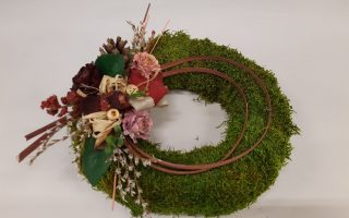 Mechový věnec s přízdobou č. 5