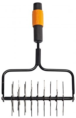 Provzdušňovač trávníku QuikFit™ - 1000689 - Fiskars