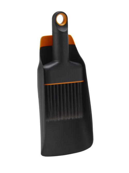 Lopatka oboustranná a smetáček 2v1 - 1071302 - Fiskars - Obrázek 1