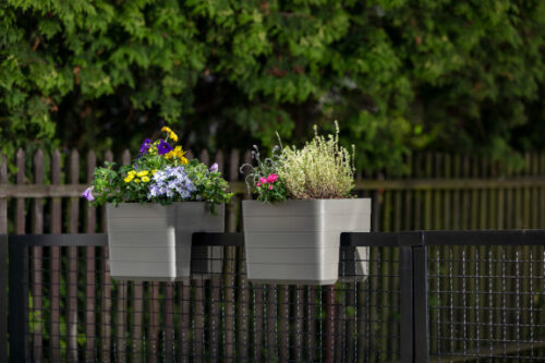 Truhlík samozavlažovací Berberis na zábradlí - taupe 30 cm - Obrázek 2