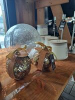 Svíčka Chic koule vonná ve skle-zlatá - Obrázek 2